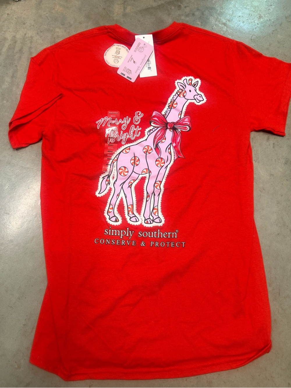 Simply Southern "Merry & Bright" Red giraffe Short Sleeve Tee
